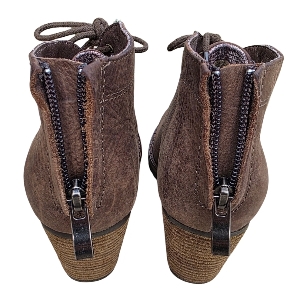 Eastland Victoria Ankle Boots, Brown Leather, Size 6.5M - Picture 6 of 10